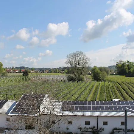 Schoengarten شقة